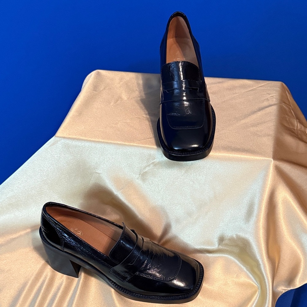 Elan Shiny Black Loafers